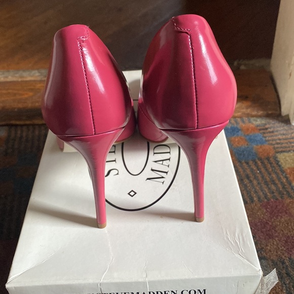 Pink pointy toe heels - Picture 4 of 5